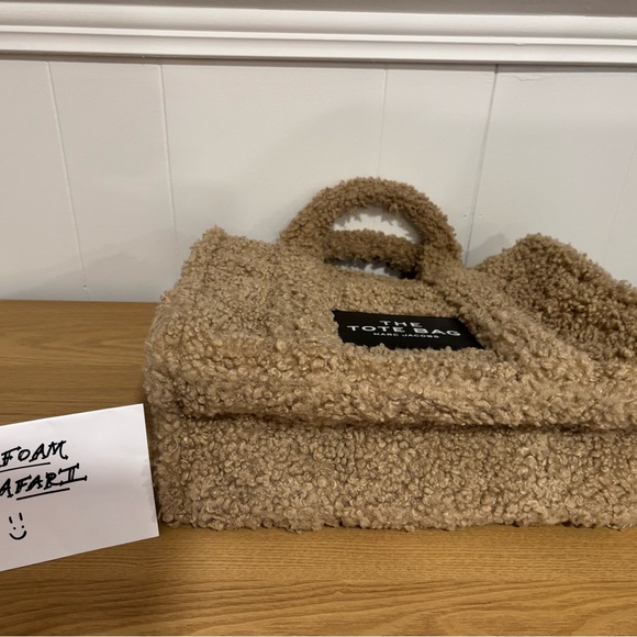 Marc Jacobs Medium Sherpa The Tote Bag - Picture 8 of 8